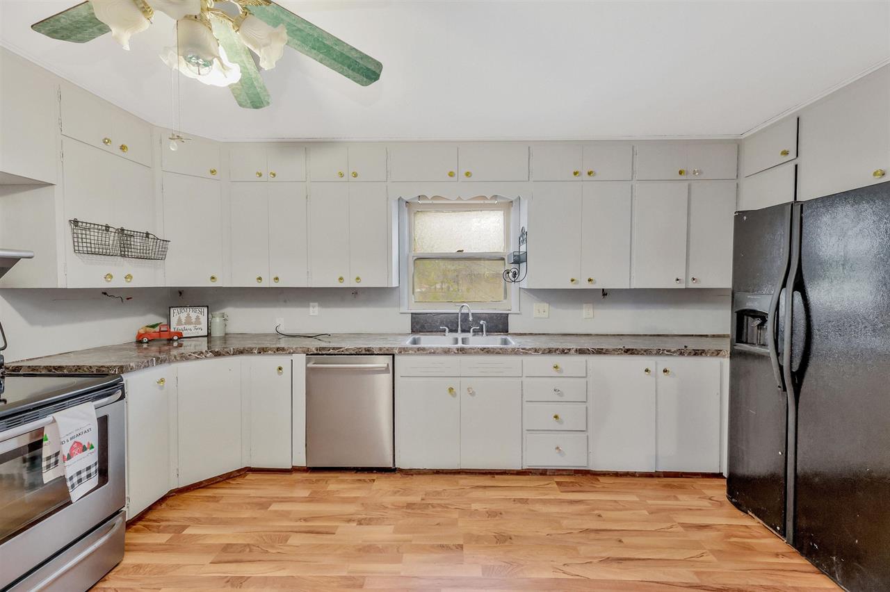 For Sale: 1034 S Douglas Rd, El Dorado KS